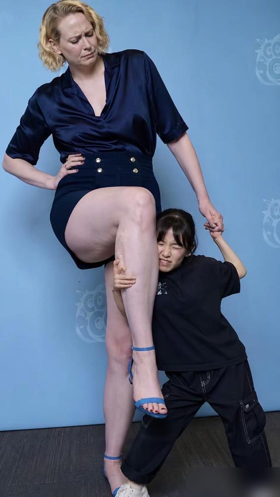 扒开好莱坞的底裤，你会发现女演员最大的原罪，就是比男主角高。我告诉你，这不是