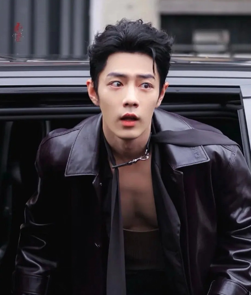 不知为何总感觉肖战有些奇怪他与那么多女演员有过合作然而我却觉得，他和任何