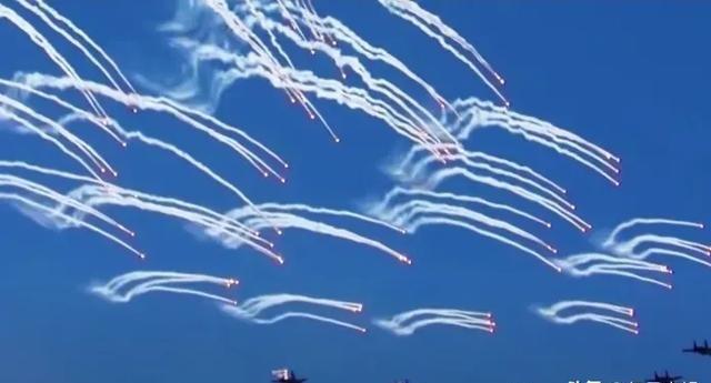 大年初一，国防部凌晨6点发布：时刻准备着这五个字没有多余修饰，却是新春第一天最