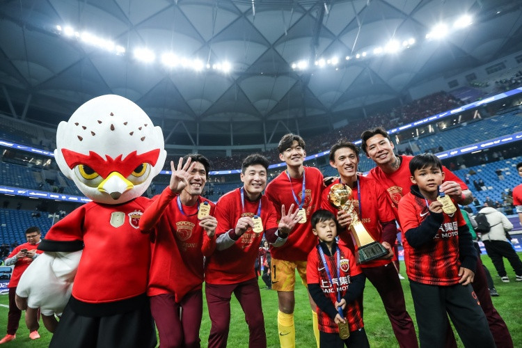 澎湃: 今年海港换血的成功, 或许其意义不亚于三连冠