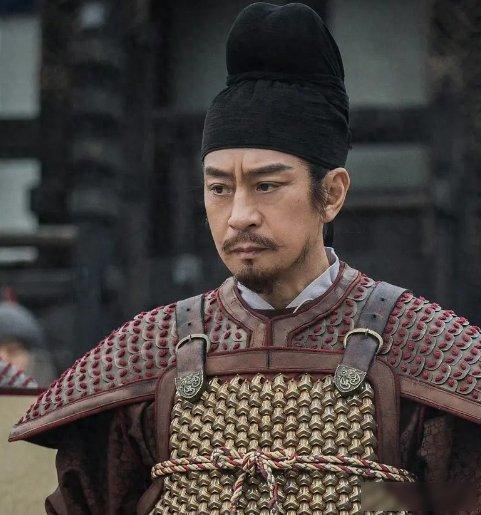 950年，大将军郭威发动兵变，带刀闯进李太后寝宫，太后颤抖求饶："皇位尽可拿去，