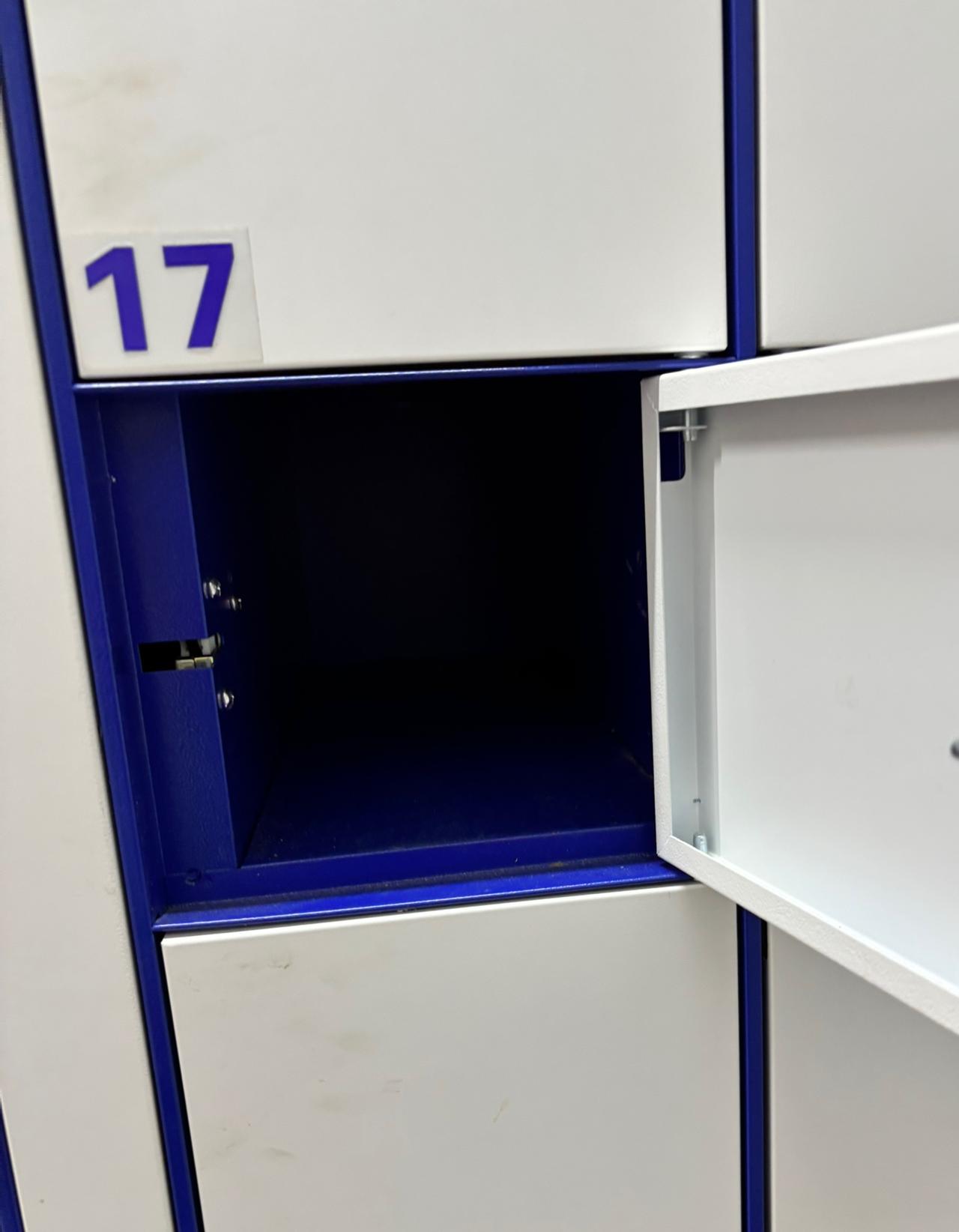 有没有跟我差不多的人？我老婆说我是一个特别分裂的人，在她家亲戚面前寡言少语，