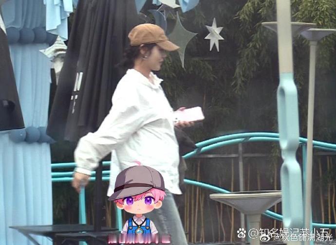 张佳宁肚子张佳宁小腹​​​
