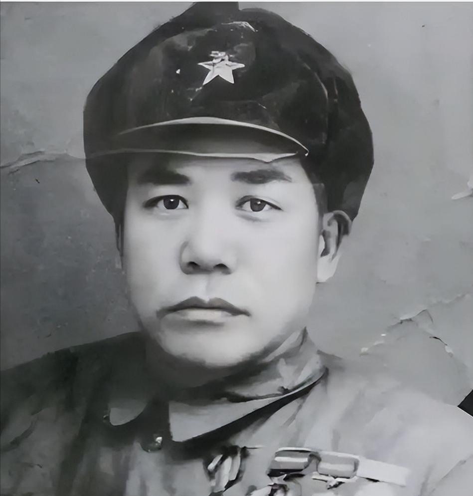 1955年，授衔大会上，毛主席指着名单问："那个凭一把大刀，砍杀27个鬼子的'军