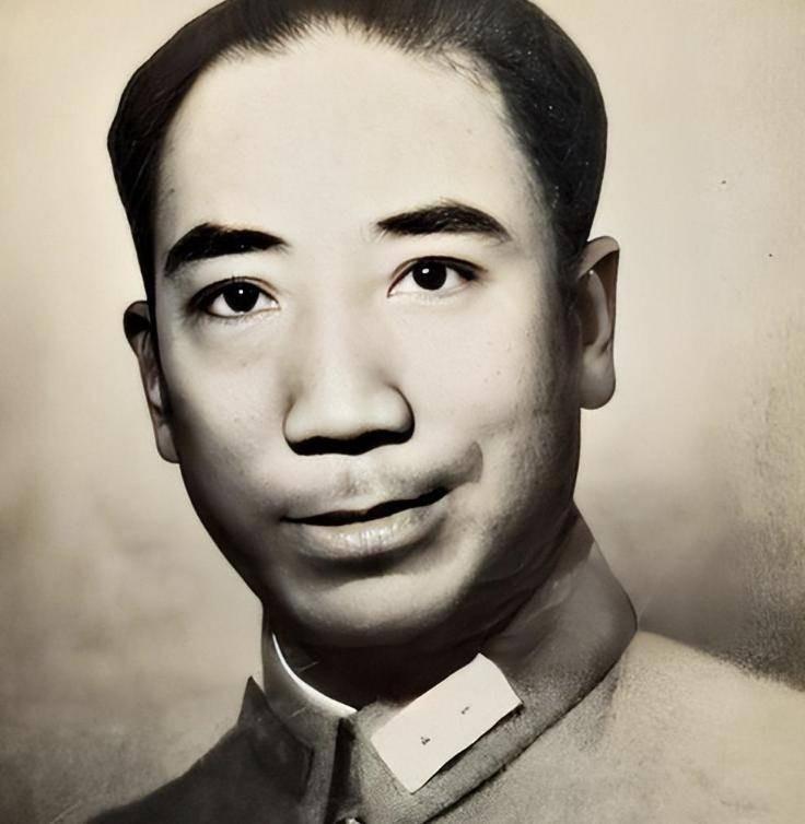 1942年，军统的李开峰投敌，戴笠知道后，猛拍桌子，怒道：“谁能除掉李开峰，就赏