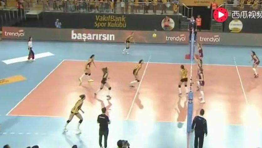 2018女排欧冠联赛第四轮D组第二回合瓦基弗银