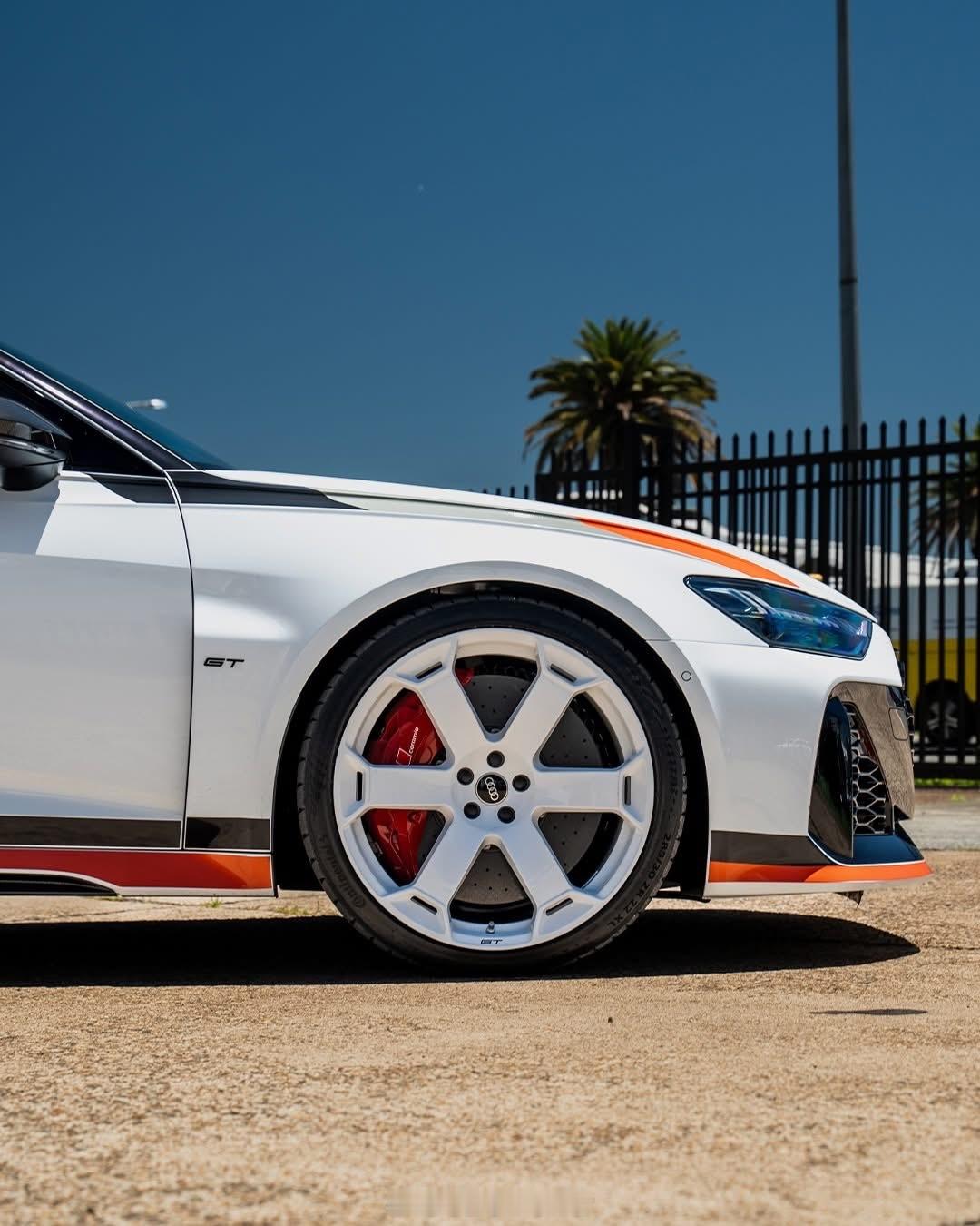 这台是不是最好看的奥迪？👽👽👽奥迪RS6GT🚀🚀🚀