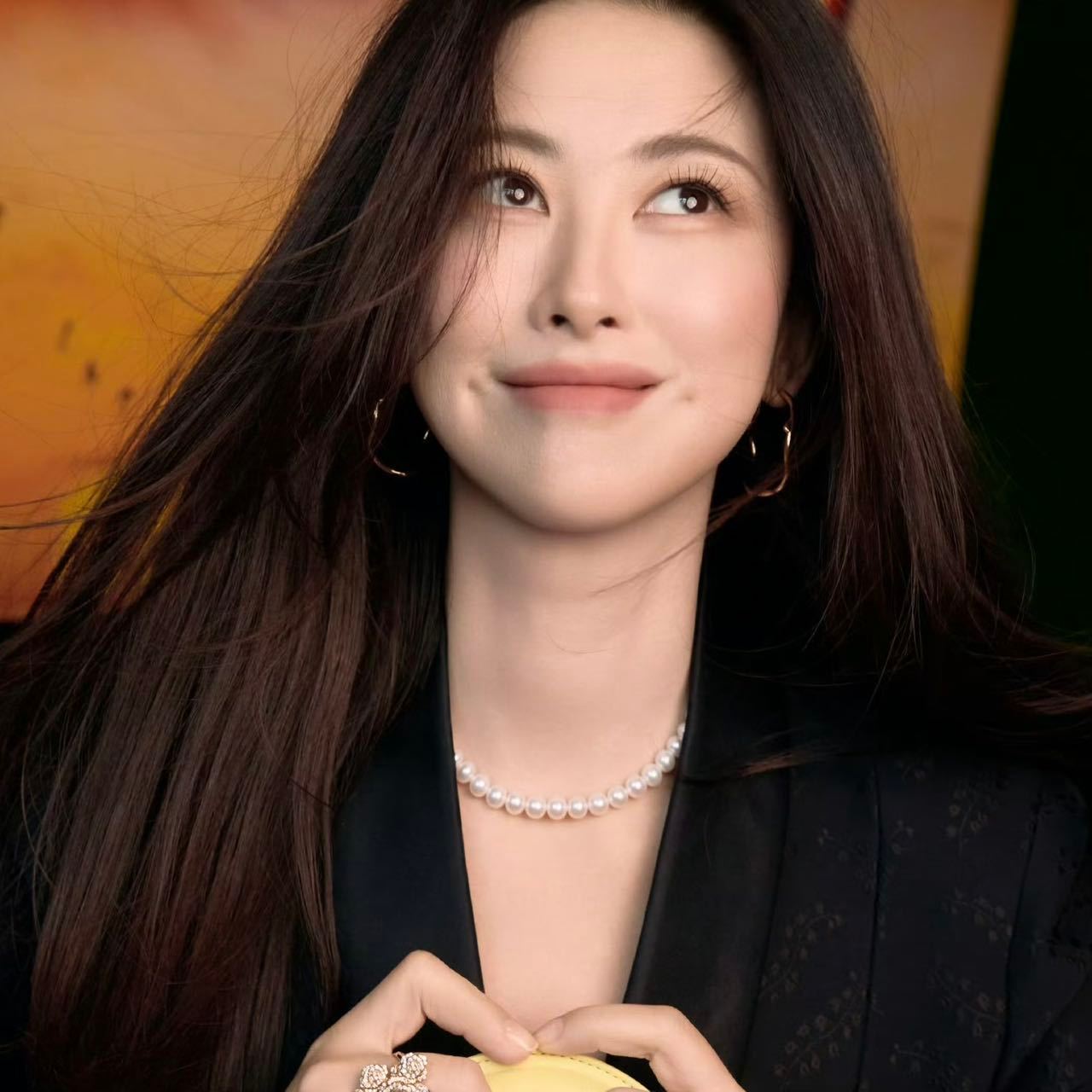 朱珠10秒切换10个表情现场直击！这波表情管理我先学为敬谁懂啊！在活动现场亲眼