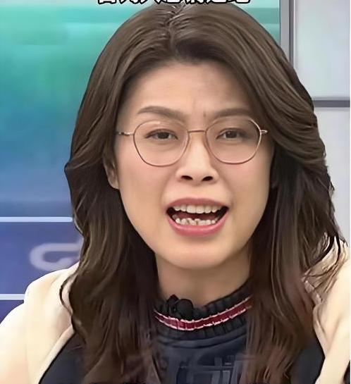 中国国民党主席郑丽文打算删除党章中的“反对共产主义”，结果却遭到柯志恩的坚决反对