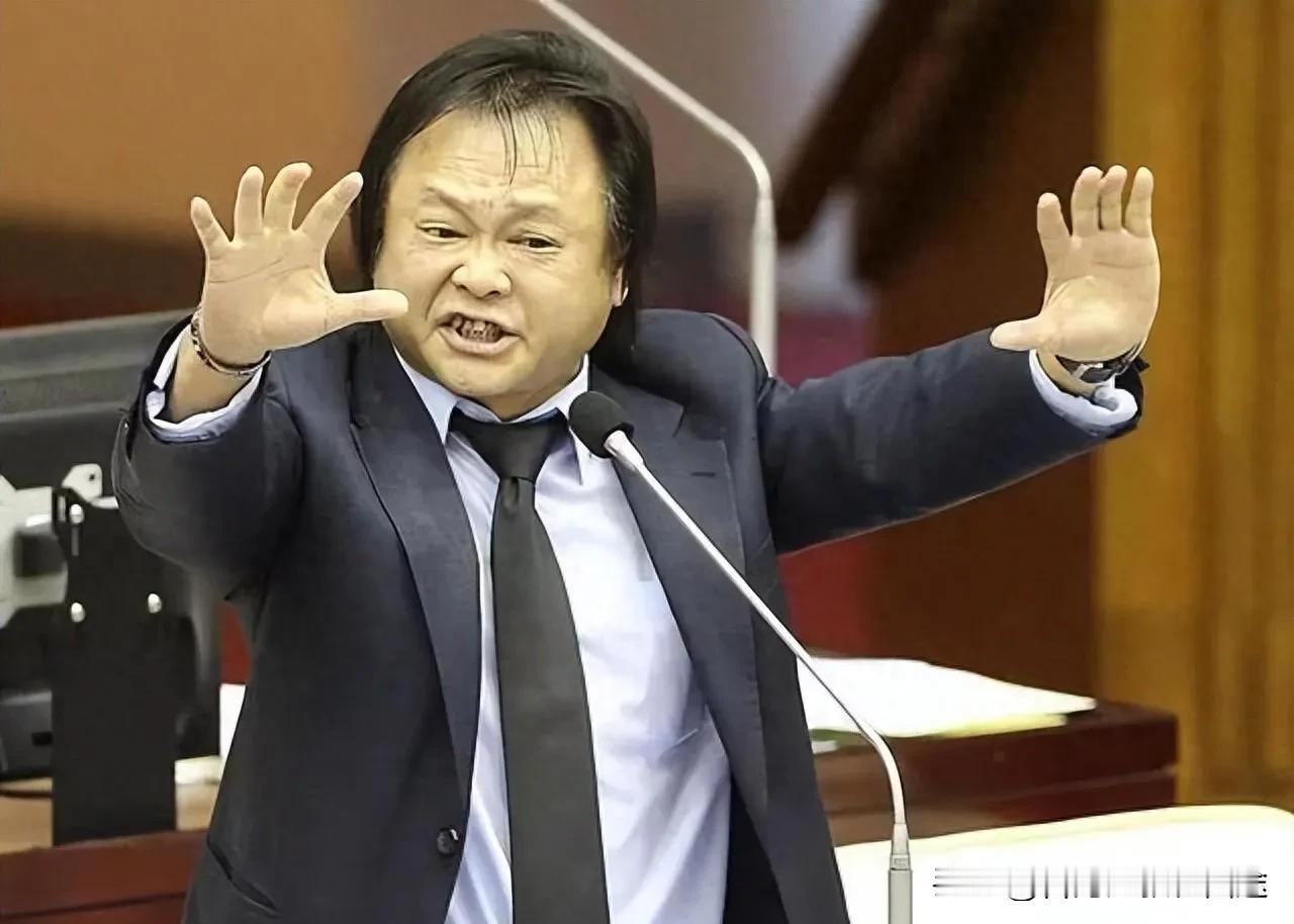 台评论员王世坚怒吼：赖清德搞“台独”让台湾人真没面子！九三阅兵现场，台湾网红