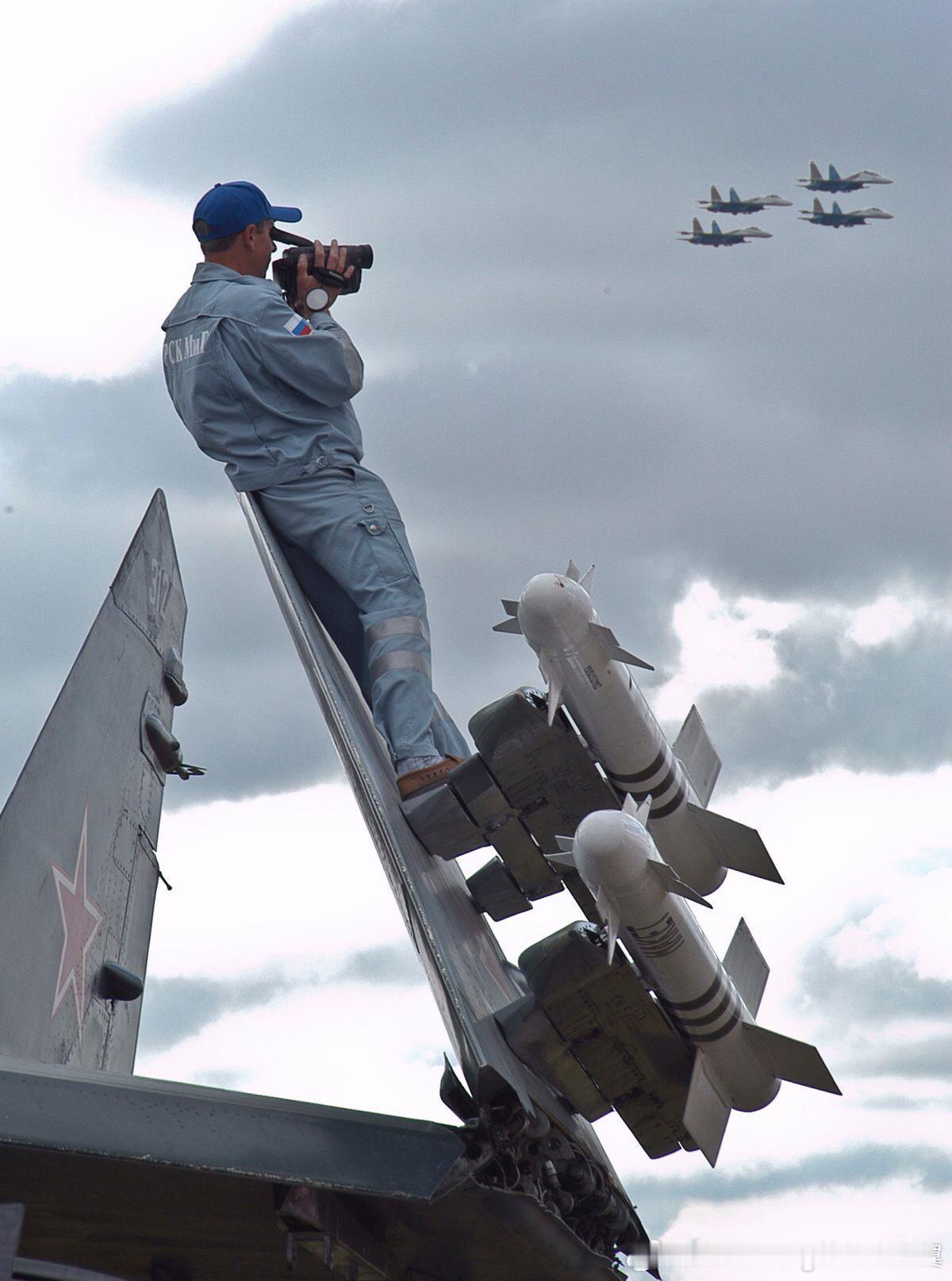 毛子航展硬核观机