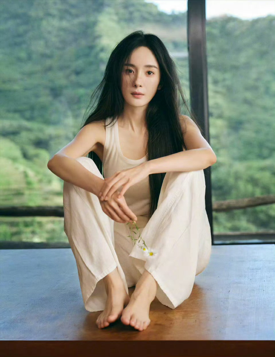 杨幂性感玉足百看不厌