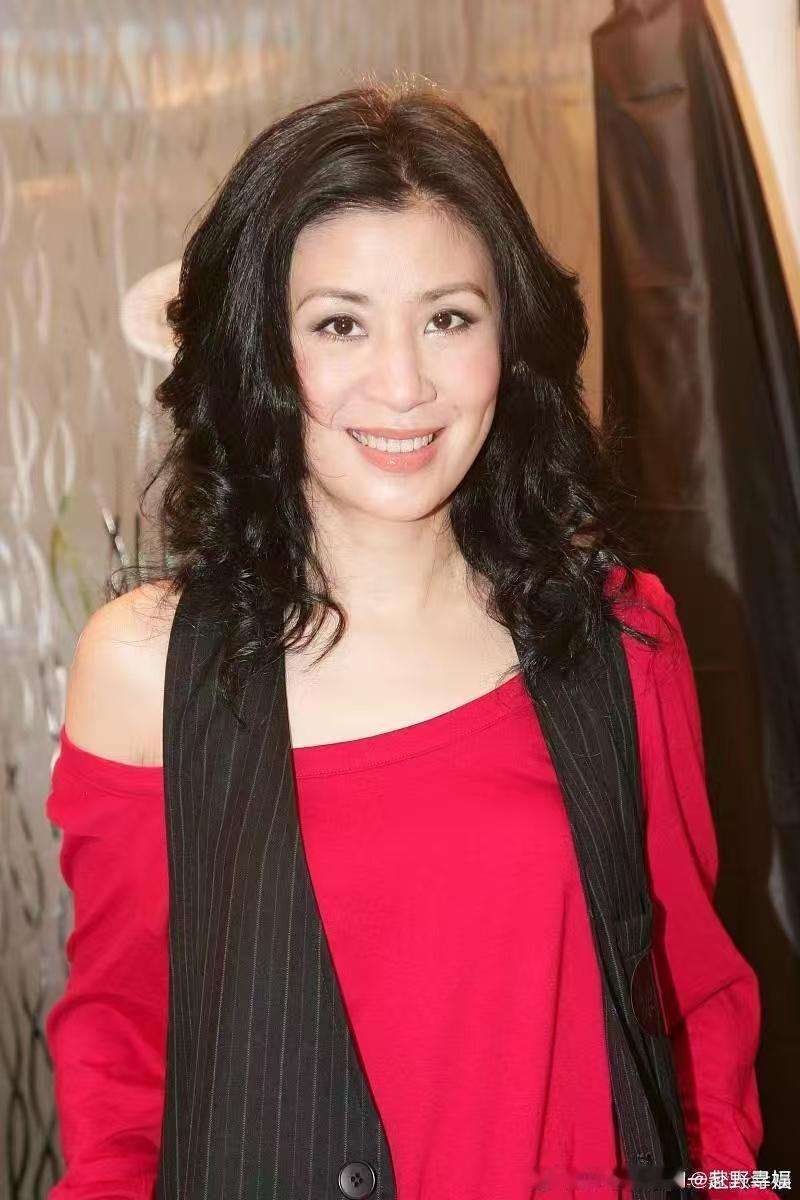 吴君如吴君如花少正数不吃压力第一人从“大笑姑婆”到花少定海神针，吴君如