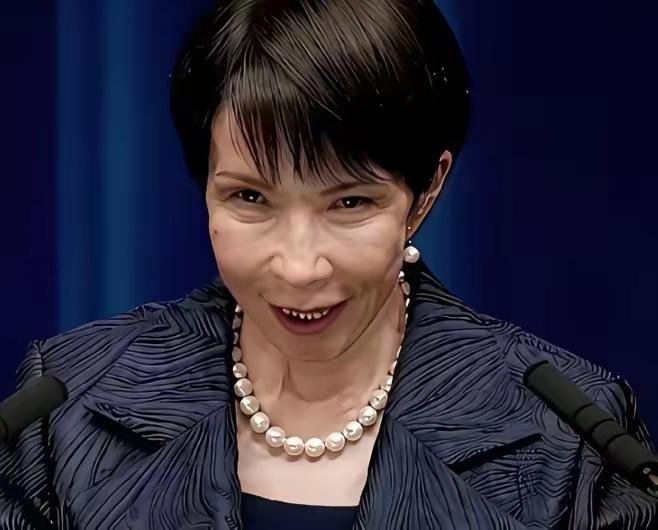 高市早苗刚结束访美行程，踩着3月21号的时间点落地日本，前脚刚从专机上下来，还没