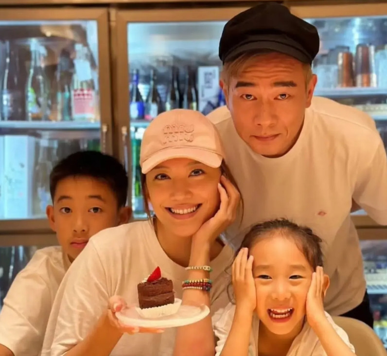 娶妻果真要娶贤！不信你看陈小春，应采儿非要搬去上海，根本不是离不开他，纯为了俩儿