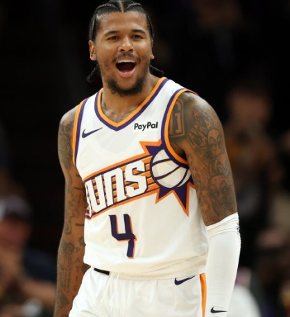 NBA季后赛，杰伦格林应该会打出生涯最佳的一轮系列赛。雷霆肯定会疯狂包夹布克，