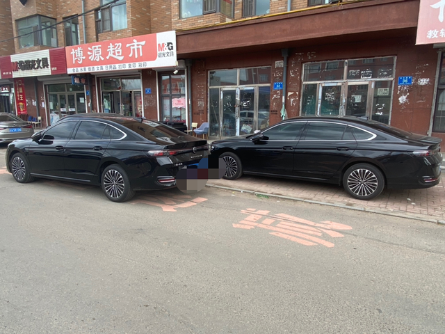 迈腾B9血亏开三个月新车掉两万五。血亏，这车没必要买太亏了，两个大冤种，算上补