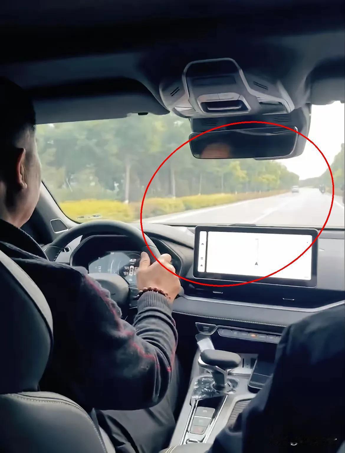 2025年5月31日起，车辆年检迎来八项便民调整🚗新规聚焦年检流程简化和电子