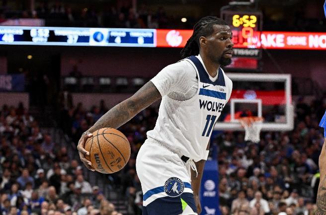 都说火箭队该引进巨星，但也有不一样的声音：NBA专家亚历克·伊利亚给火箭队提供了