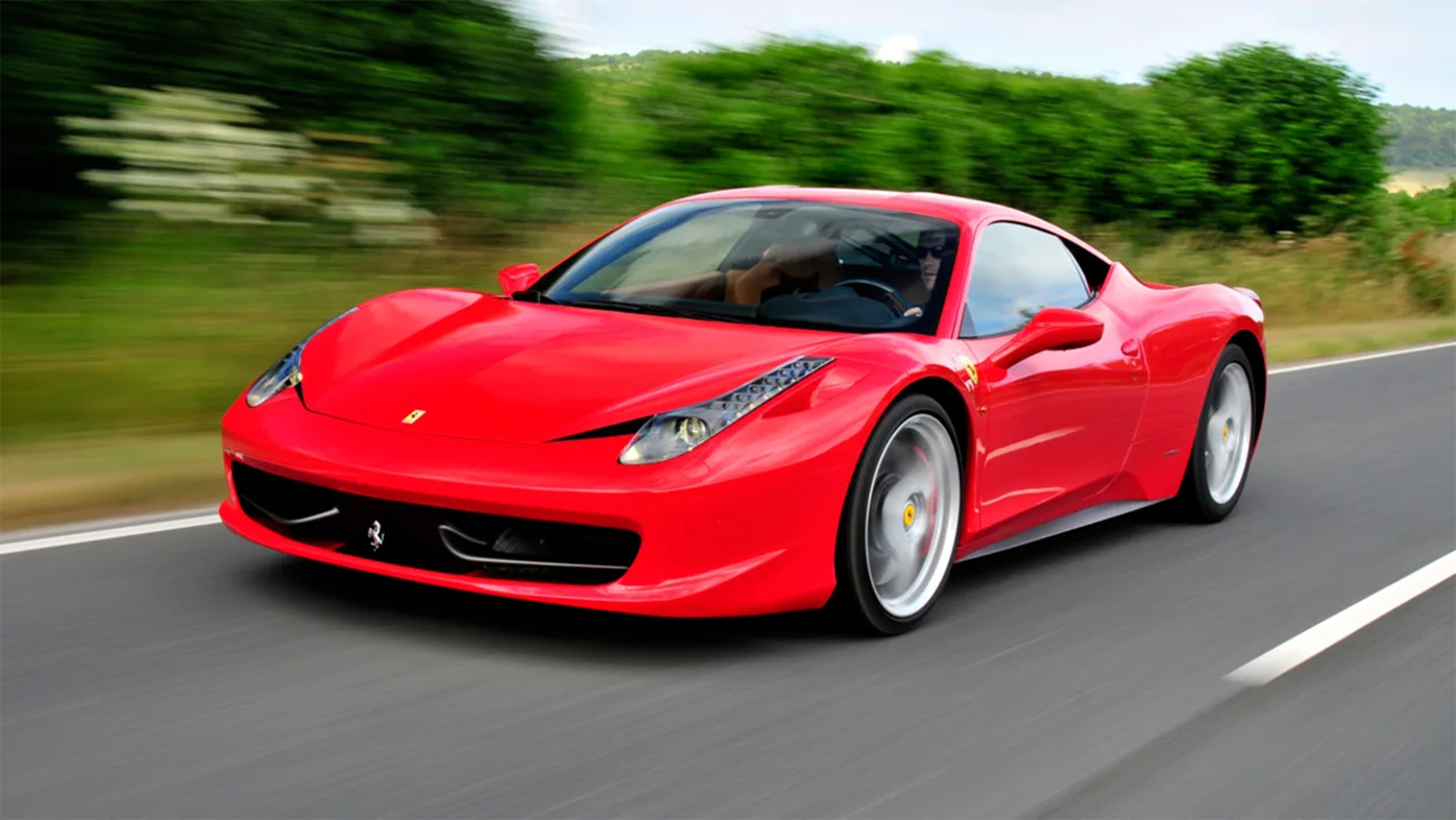 保时捷Boxster和法拉利458区别有多大你好这两台车虽然都是中置NA，驾驶