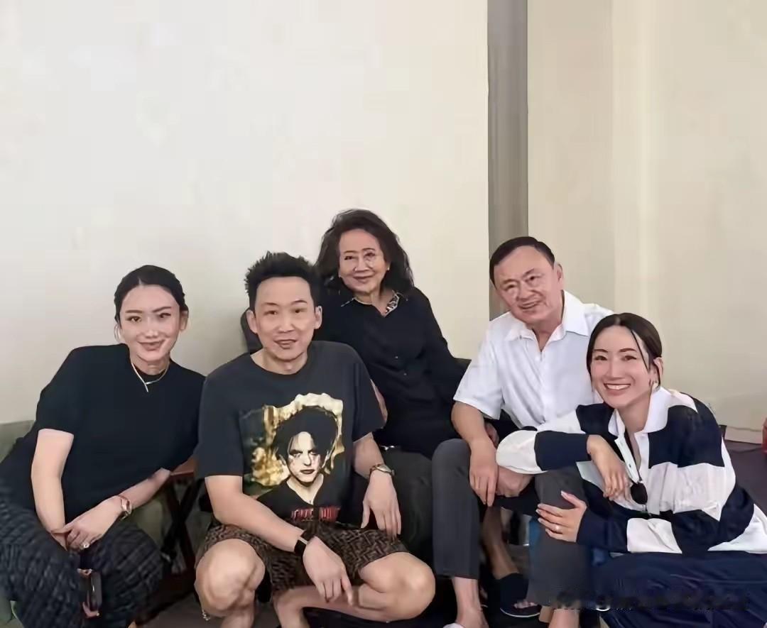 他信近80岁的老人了，当过大老板，也轰轰烈烈当过泰国总理，这一路走来，要问他最想