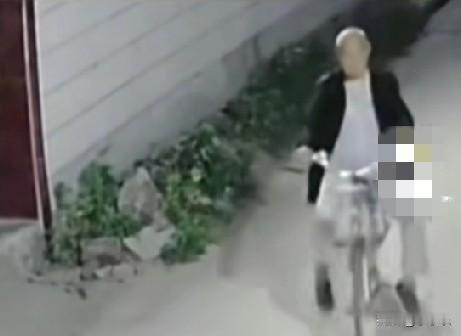 近日，河南一65岁的儿子在老伴去世后，夜里总是难以入眠，情绪也很低落，88岁的母