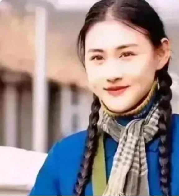 1970年，19岁北京知青摔断手臂，跑到县城买药。然而，药钱差1角，他恳请女营业