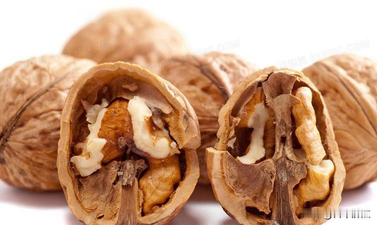 每天几颗它，血管、大脑、肠道全受益？真相来了！说真的，现在谁还没个养生小习惯