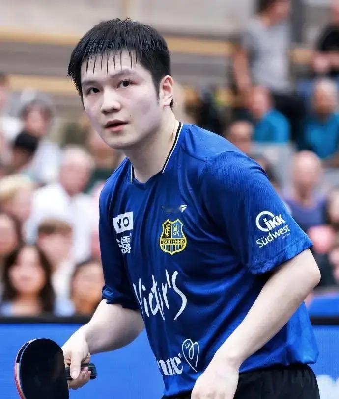 世界第五，跑去德国打“野球”？真相撕开一个残酷差距。别误会，他不是去“扶贫