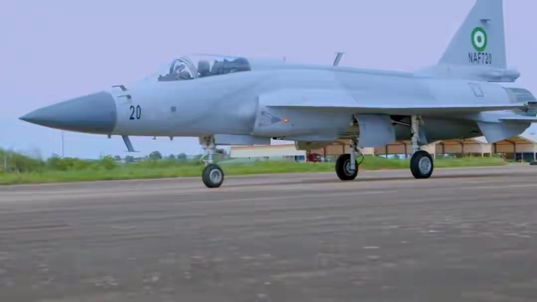 尼日利亚在美国动武危胁下紧急采购20架枭龙应急抵抗美军空袭据巴基斯坦军方11