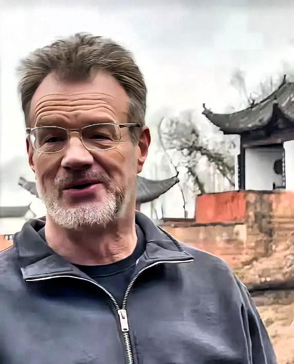 你还记得大山吗？那个五次登上春晚的加拿大人，中文说得比本地人还溜。他是姜昆的