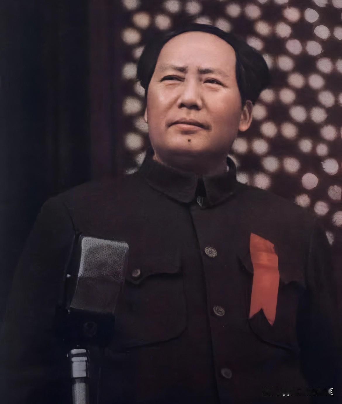 到底是谁一直在反对、抹黑毛主席？其实一眼就能看清！毛主席反对特权享乐，贪图特