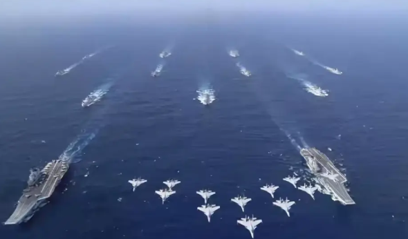 中国的机会来了，美国四艘航母齐聚中东，亚太地区只剩中国航母。美国刚刚轰炸了伊朗
