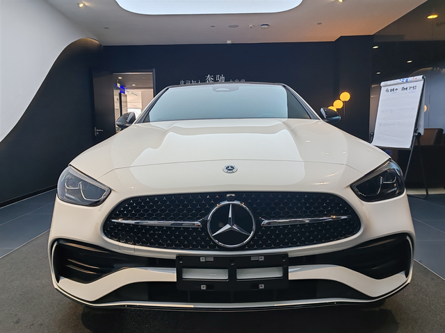 c260驾驶感受已经驾驶3个月了，说说c260驾驶感受吧1.悬挂偏硬，对铺装