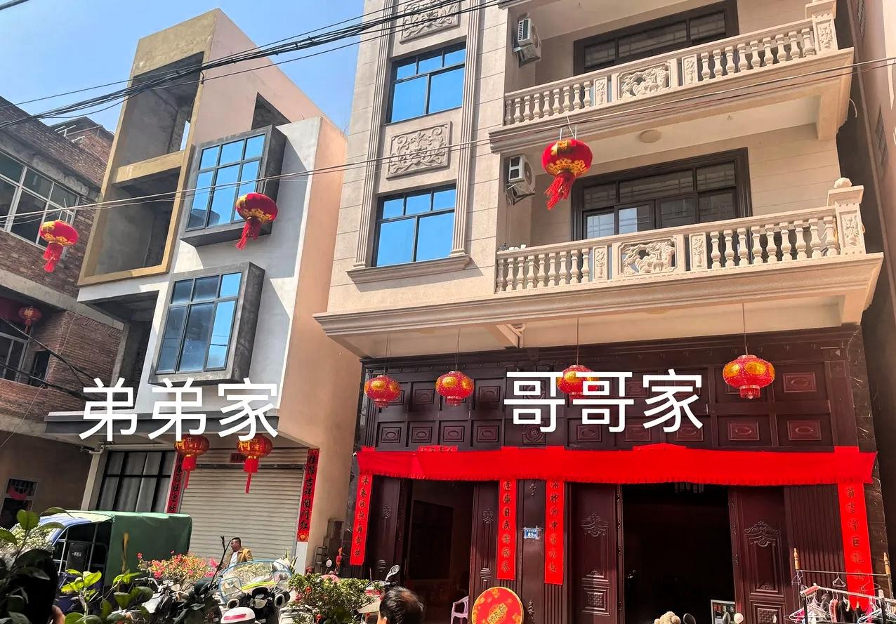 哥哥五年前，未和重病的弟弟商量，占了弟弟家近一半的地，盖房子，气得弟弟咽气前直呼