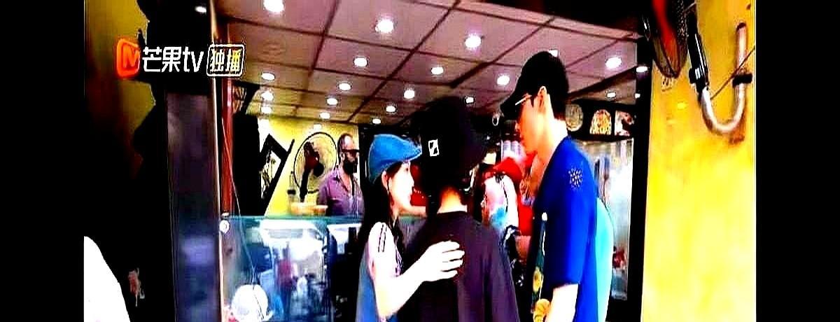 3000块买个“小沁”，热搜冲上天，播放破亿。可剧播完一年半，俩人连饭都没一起