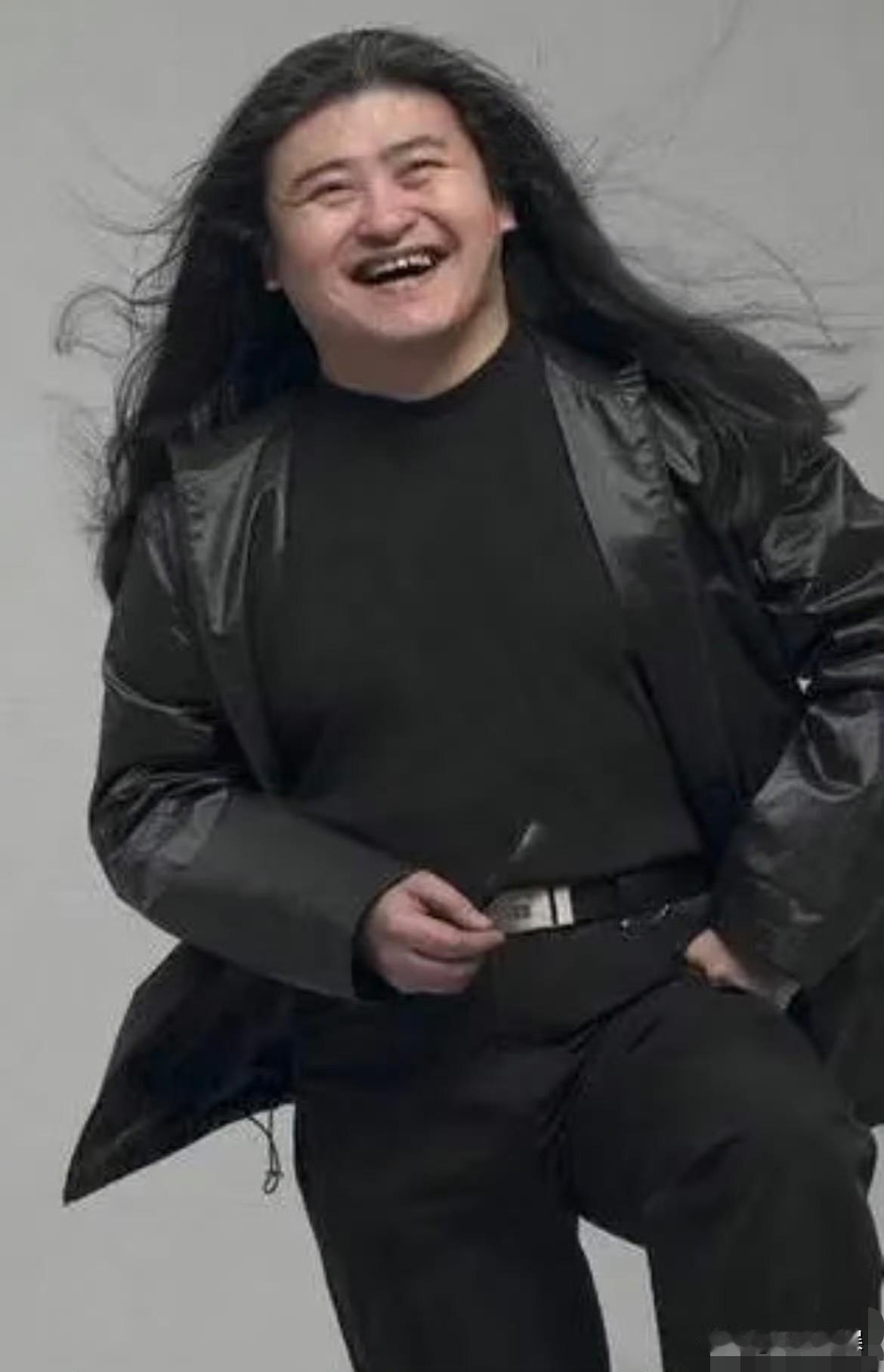 刘欢离世后众多演艺圈人士及好友在社交平台发文表达哀思，追忆与他的合作过往与私下