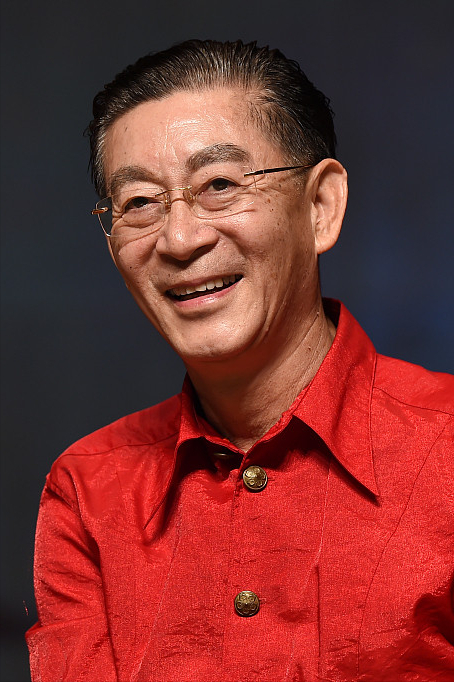 演员六小龄童曾说，现在的剧组，不要想着翻拍经典，你学不会的，现在想的都是经济效益