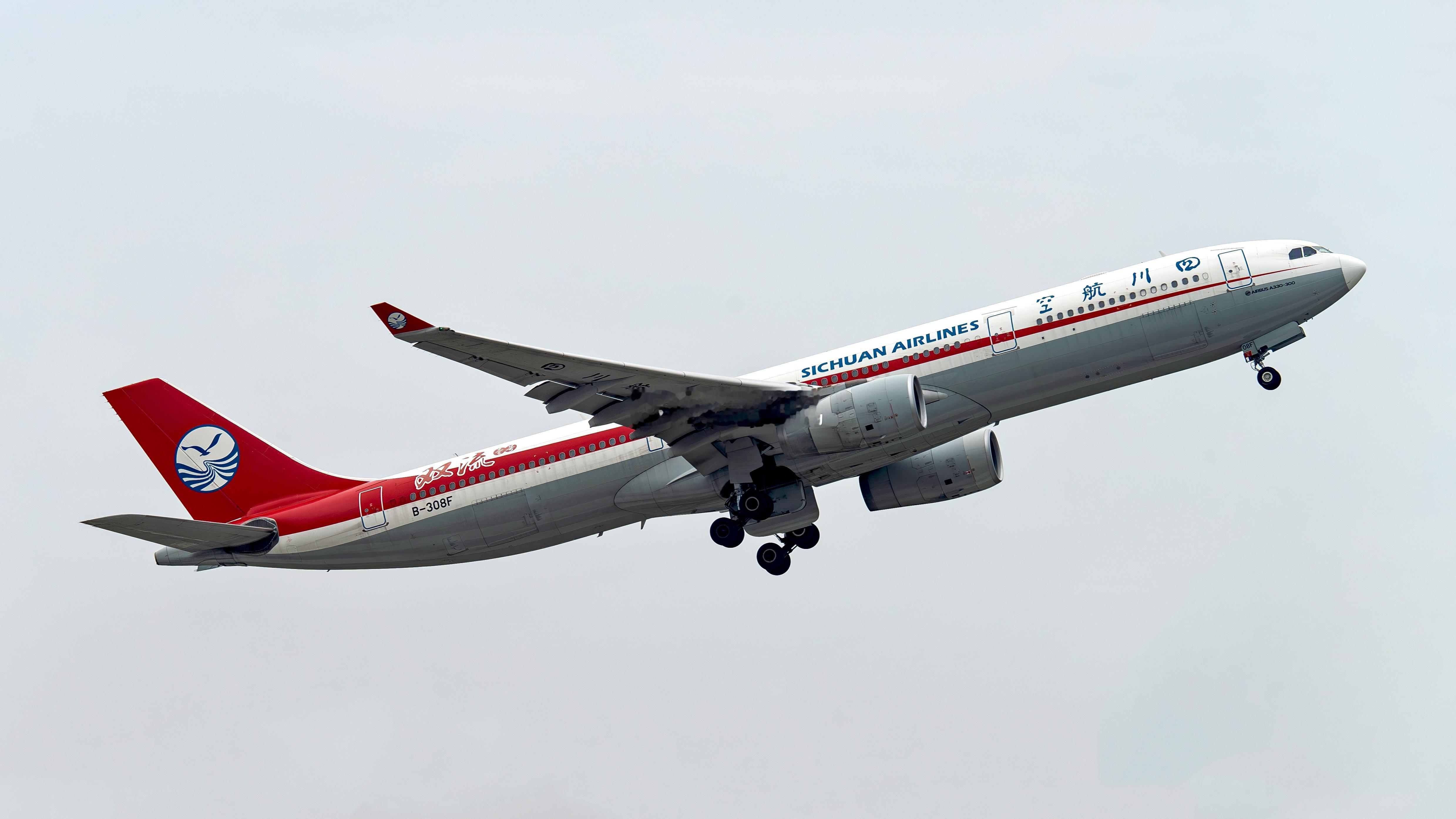 涛说涛话川航注册号B-308F的“双流壹号”A330于近日停场成都天府国际机场，