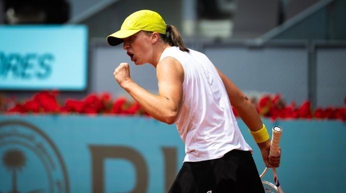 随着安德烈耶娃“爆冷”出局，WTA500巴特洪堡公开赛四强产生！斯瓦泰克将向首个