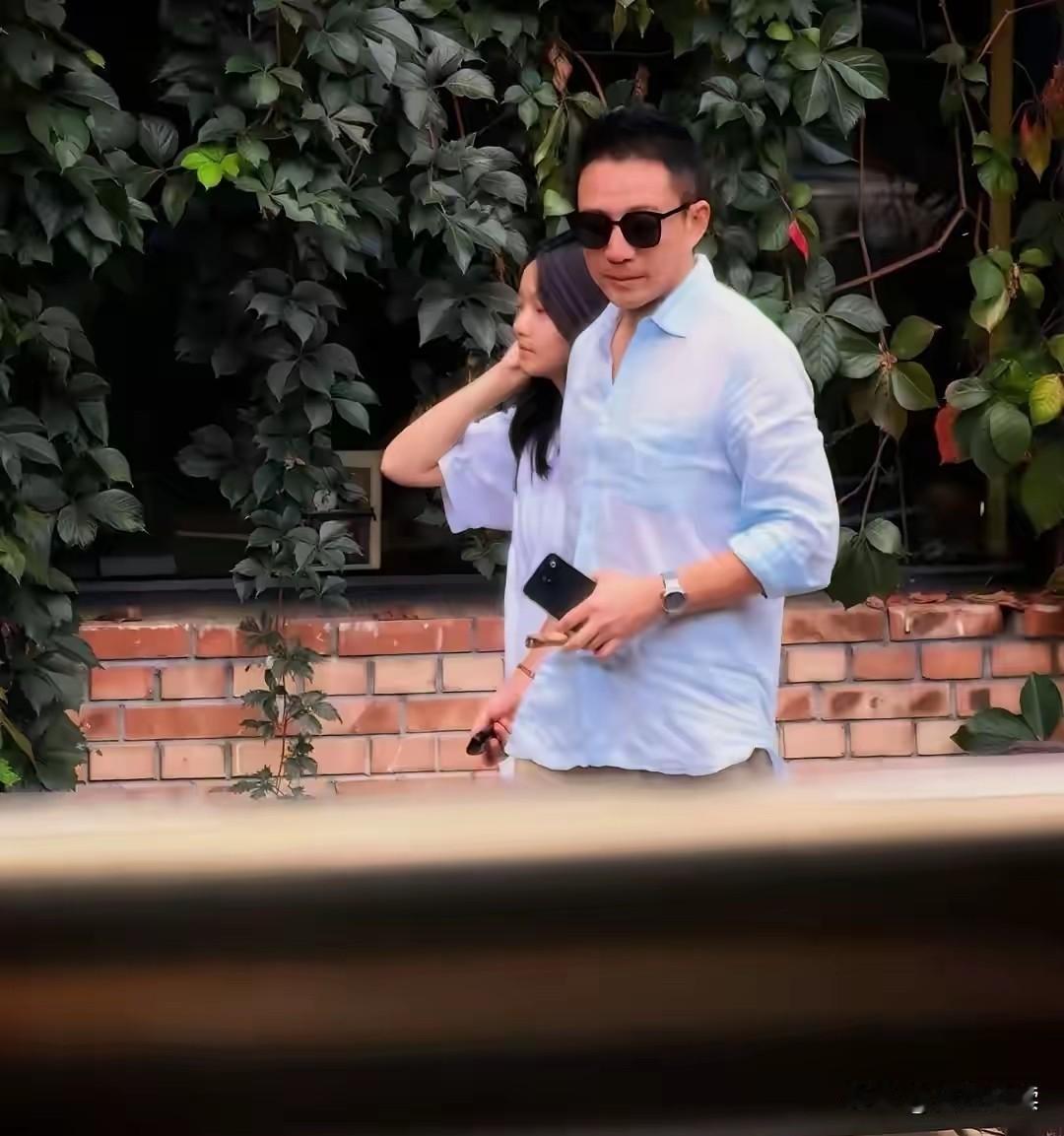 难怪汪公子中秋佳节不回湾湾陪俩娃难怪马筱梅提前说了国庆假期的安排难怪