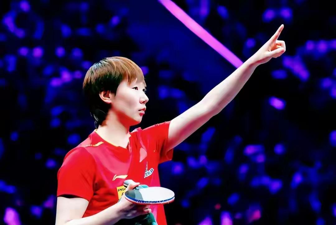 王曼昱今年在新加坡大满贯比赛，最终再次败北，当了今年第二次世界女单二姐赛后她发