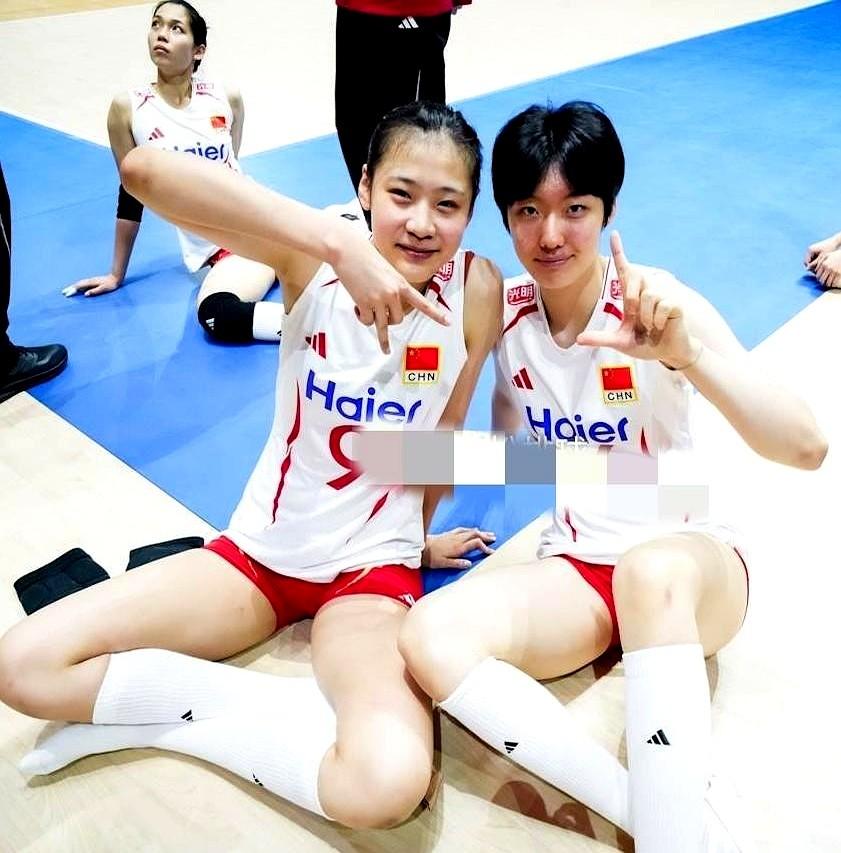 中国3-2赢泰国女排，副攻长城组，起到关键作用。郭中楠一上场，10次扣球就砸中