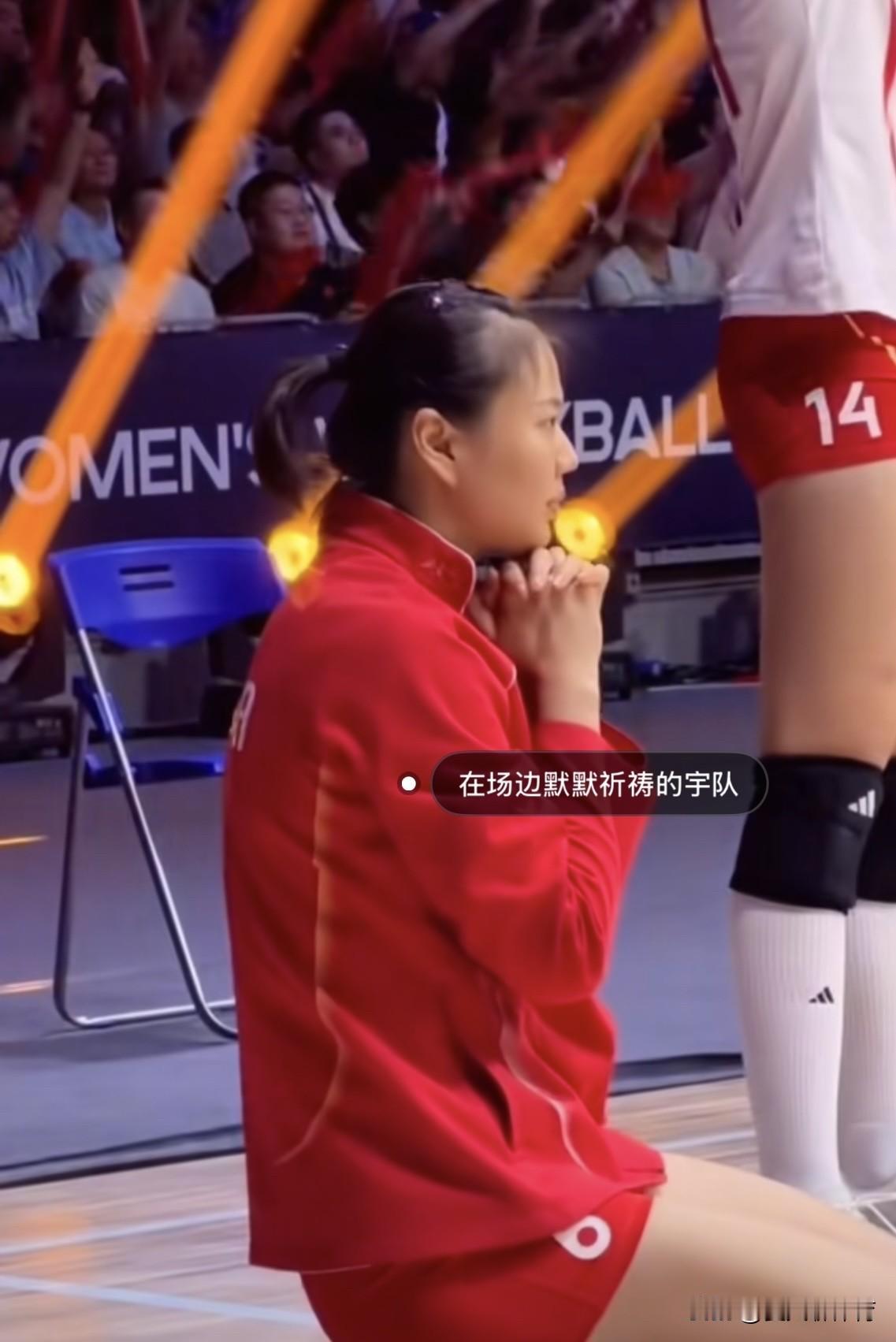 看一次哭一次的中国女排[哭哭][哭哭]虽然中国女排输了亚锦赛冠军，已经两天，但是