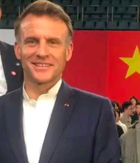 美国意想不到！刚从中国回来的马克龙，立马翻脸不认账。他急匆匆站出来说：“我