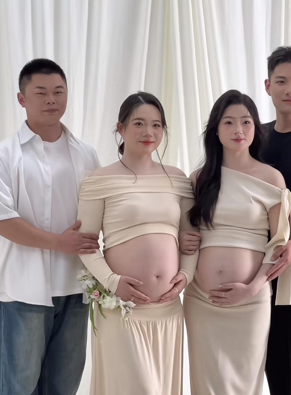 “是一起长大的闺蜜，也是同时带球的‘战友’～肚子里揣着各自的小期待，身边站着最