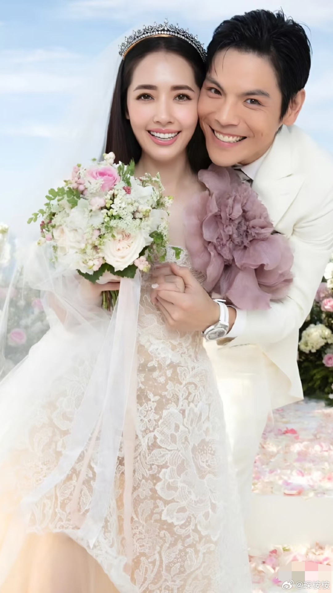 郭碧婷还爱不爱向佐，我不知道，但有一点我可以肯定，那就是郭碧婷真是个伟大的女