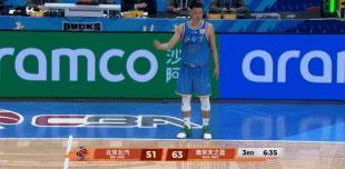 最近CBA的外援们频繁的闹事，其中包括上海的洛夫顿，宁波的贝兹利，青岛的韦瑟斯庞