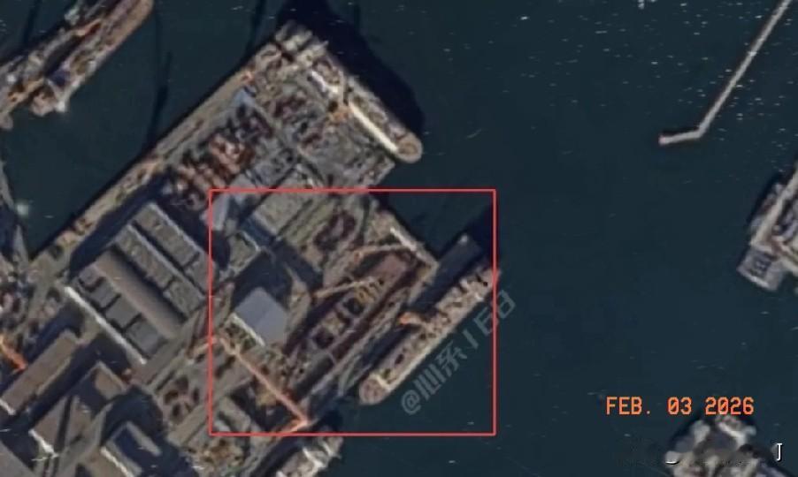 福建舰入列后训练稳步推进，歼-35、空警-600的弹射训练都顺利开展，这边新型航