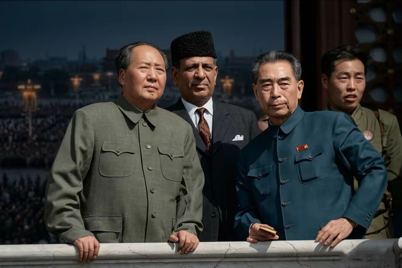 几张罕见的两位伟人的高清合照，他们的音容笑貌永远是中国人民的记忆。